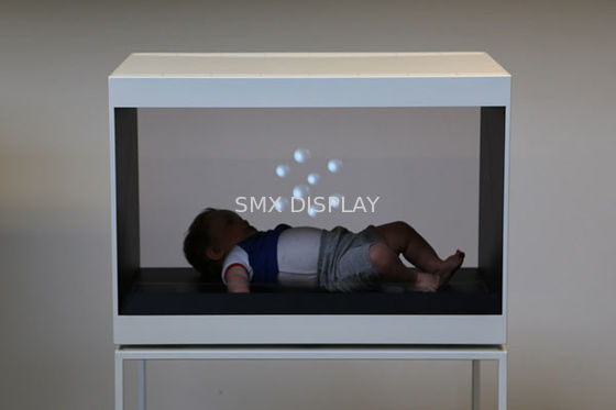 جودة 42 "Holo Showcase 3D Holographic Display هرم زجاج الهولوغرام للمعارض مصنع