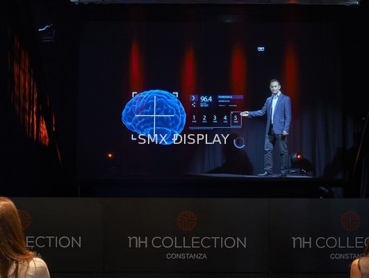 جودة Holographic Projection System Musion Eyeliner احباط الهولوغرام 3D مشاهدة مصنع